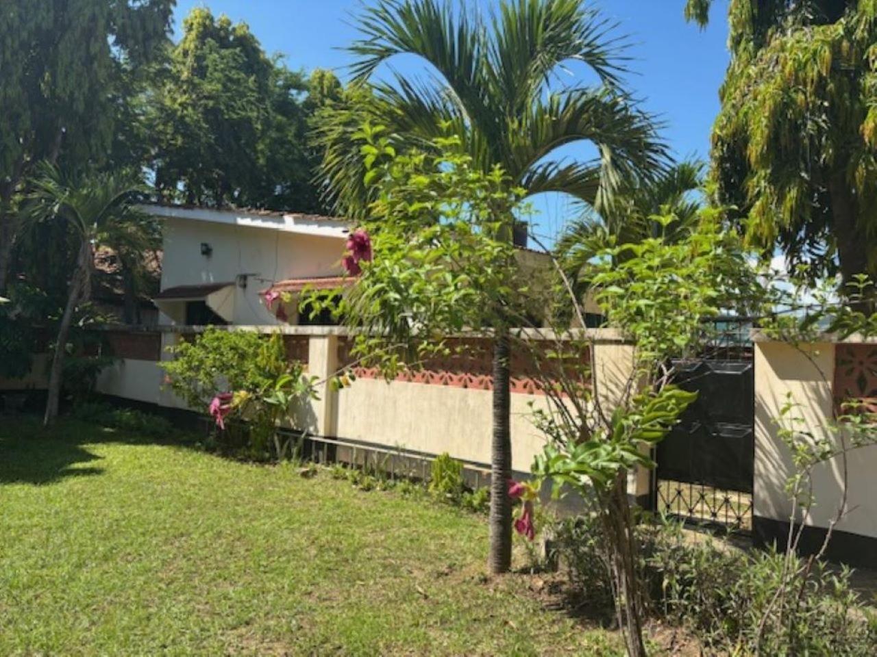Mei Place Apartments Mombassa Buitenkant foto